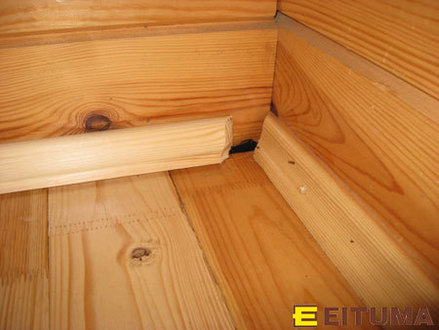 Montaż podłogi drewnianej