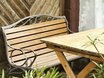 Czym zabezpieczać drewniane meble ogrodowe z metalowymi elementami?